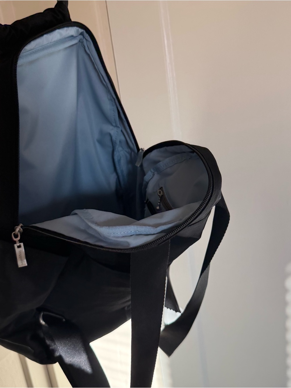 Baggallini Black Everyday Backpack with Front Zip Pocket - Picture 4 of 6